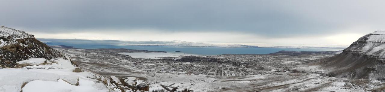 Casa A Estrenar! A 5 Minutos De La Terminal De Omnibus Y Muy Cerca Del Centro! Villa El Calafate Exterior photo